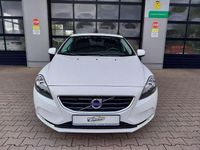 Gebraucht Volvo V40 You! 120 PS (88 kW) 2014 Ice white Kombi