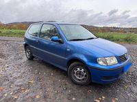Gebraucht VW Polo 60 PS (44 kW) 2000 Blau Kleinwagen