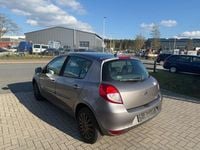 Gebraucht Renault Clio III Dynamique 75 PS (55 kW) 2010 Grau Limousine