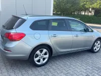 Gebraucht Opel Astra Sport 110 PS (80 kW) 2013 Grau Kombi