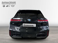 Gebraucht BMW iX M Sport 300 kW (408 PS) 2025 Saphirschwarz SUV