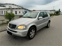 Gebraucht Mercedes ML270 163 PS (119 kW) 2001 Silber SUV