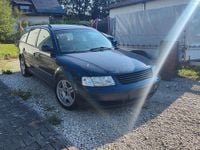 Gebraucht VW Passat Highline 125 PS (91 kW) 1998 Blau Kombi
