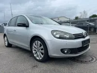 Gebraucht VW Golf VI Style 105 PS (77 kW) 2011 Reflexsilber Kleinwagen