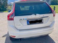 Gebraucht Volvo XC60 Summum 150 PS (110 kW) 2017 Weiß SUV