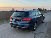 Gebraucht Ford Mondeo Titanium 150 PS (110 kW) 2018 Blau Kombi