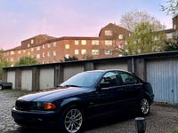 Usado BMW 320 136 HP (100 kW) 2000 Azul Sedan