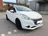 Gebraucht Peugeot 208 81 PS (59 kW) 2015 Weiß Kleinwagen