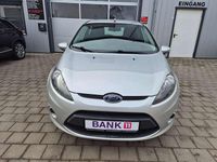 Gebraucht Ford Fiesta Champions Edition 82 PS (60 kW) 2012 Polarsilber metallic Kleinwagen