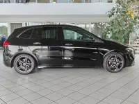 Gebraucht Mercedes B200 AMG line 163 PS (119 kW) 2024 Schwarz Van / Kleinbus