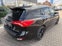 Gebraucht Ford Focus Cool & Connect 125 PS (91 kW) 2018 Schwarz Limousine