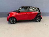 Gebraucht Smart ForFour Passion 90 PS (66 kW) 2016 Schwarz/ cadmiumrot Kleinwagen