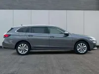 Neu Skoda Superb Selection 193 PS (141 kW) 2025 Graphitegrau metallic Kombi