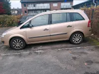 Gebraucht Opel Zafira 116 PS (85 kW) 2009 Gold Van / Kleinbus