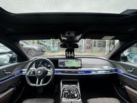 Gebraucht BMW 740 M Sport 299 PS (219 kW) 2024 Black sapphire Limousine