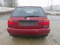 Second-hand VW Golf III 75 CP (55 kW) 1995 Roșu Berlinǎ