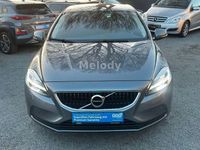Gebraucht Volvo V40 Momentum 122 PS (89 kW) 2018 Grau Limousine