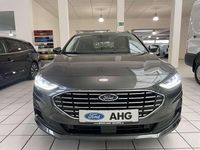Neu Ford Focus Titanium 125 PS (91 kW) 2025 Magnetic metallic grau Kombi