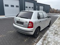 Gebraucht Skoda Fabia 74 PS (54 kW) 2002 Silber Kleinwagen