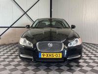 Gebraucht Jaguar XF Premium Luxury 211 PS (155 kW) 2011 Schwarz Limousine