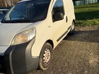Gebraucht Peugeot Bipper 75 PS (55 kW) 2011 Weiß Van / Kleinbus