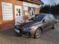 Gebraucht Hyundai i30 Trend 140 PS (102 kW) 2018 Grau Limousine