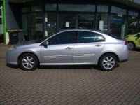 Używany Renault Laguna III Dynamique 140 KM (102 kW) 2008 Srebrny Sedan/Limuzyna