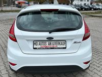 Gebraucht Ford Fiesta 82 PS (60 kW) 2009 Weiß Kleinwagen