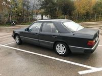 Gebraucht Mercedes 200 75 PS (55 kW) 1992 Schwarz Limousine