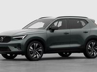 Neu Volvo XC40 Plus 197 PS (144 kW) 2025 Grün SUV