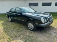 Gebraucht Mercedes E200 136 PS (100 kW) 1999 Schwarz Limousine