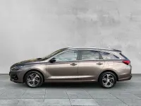 Gebraucht Hyundai i30 Trend 120 PS (88 kW) 2023 Silky bronze Kombi