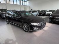 Gebraucht VW Passat R-line 200 PS (147 kW) 2022 Schwarz Kombi