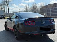 Gebraucht Ford Mustang Premium 309 PS (227 kW) 2013 Schwarz Coupé