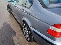 Second-hand BMW 318 143 CP (105 kW) 2004 Gri Berlinǎ