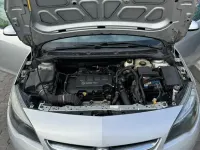 Gebraucht Opel Astra Edition 140 PS (102 kW) 2012 Silber Limousine