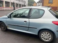 Używany Peugeot 206 60 KM (44 kW) 2001 Niebieski Hatchback