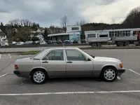 Gebraucht Mercedes 190 136 PS (100 kW) 1990 Grau Limousine
