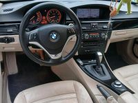 Gebraucht BMW 325 218 PS (160 kW) 2008 Silber Coupé