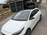 Gebraucht Kia ProCeed GT GT 204 PS (150 kW) 2023 Weiß Kleinwagen
