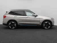 Gebraucht BMW iX3 Impressive 210 kW (286 PS) 2021 Kaschmirsilber  a72 SUV