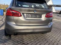 Gebraucht BMW 218 136 PS (100 kW) 2015 Grau Van / Kleinbus