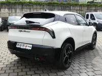 Nouă Alfa Romeo Junior Ti 145 CP (106 kW) 2026 Alb SUV