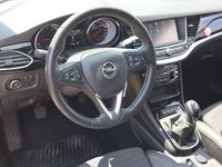 Second-hand Opel Astra 131 CP (96 kW) 2021 Argintiu Berlinǎ