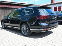 Gebraucht VW Passat R 200 PS (147 kW) 2023 Schwarz Kombi