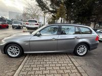 Gebraucht BMW 320 Exclusive 170 PS (125 kW) 2011 Grau Kombi