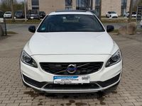 Gebraucht Volvo V60 CC Summum 190 PS (139 kW) 2015 Weiß Kombi