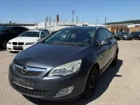 Używany Opel Astra 2010 Niebieski Hatchback