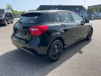 Gebraucht Mercedes A180 122 PS (89 kW) 2015 Schwarz Limousine
