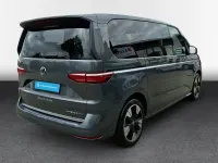 Gebraucht VW Multivan Style 245 PS (180 kW) 2025 Grau Van / Kleinbus